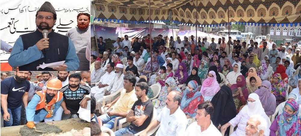 Mirwaiz continues with flood rehabilitation initiative, Lays foundation to 7 more structures